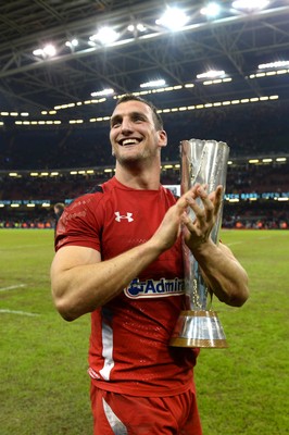 291114 - Wales v South Africa - Dove Men Series -Sam Warburton of Wales celebrates with the Prince William cup