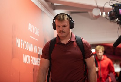 291125 - Wales v South Africa Springboks - Quilter Nations Series - Dewi Lake of Wales arrives at the stadium