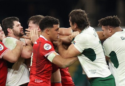 291125 - Wales v South Africa Springboks - Quilter Nations Series - Eben Etzebeth of South Africa is given a red card