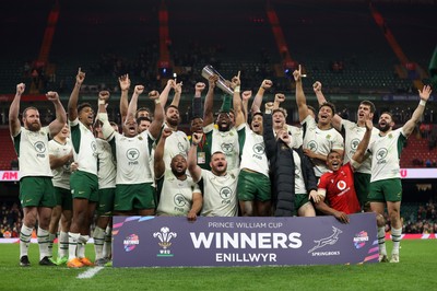 291125 - Wales v South Africa Springboks - Quilter Nations Series - Siya Kolisi of South Africa and South Africa lift the Prince William Cup