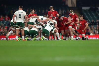 291125 - Wales v South Africa Springboks - Quilter Nations Series - Gareth Thomas and Alex Mann of Wales in the scrum