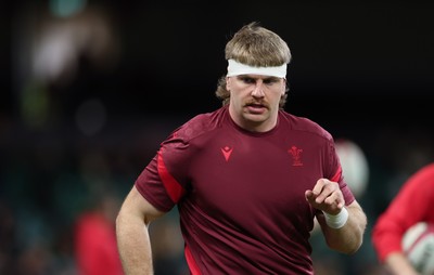 291125 - Wales v South Africa Springboks, Quilter Nations Series - Aaron Wainwright of Wales during warm up
