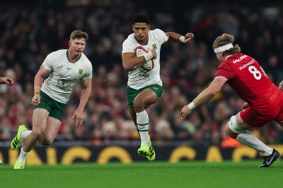 291125 - Wales v South Africa Springboks, Quilter Nations Series - Sacha Feinberg-Mngomezulu of South Africa gets past Aaron Wainwright of Wales