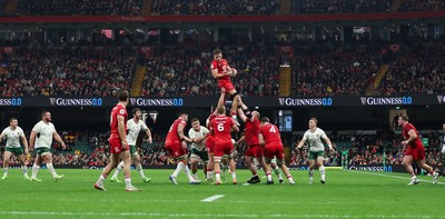 291125 - Wales v South Africa Springboks, Quilter Nations Series - Alex Mann of Wales takes the line out