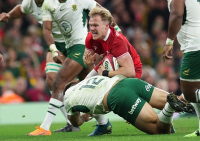 291125 - Wales v South Africa Springboks, Quilter Nations Series - Blair Murray of Wales looks to attack