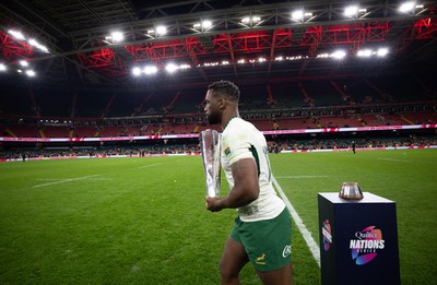 291125 - Wales v South Africa Springboks, Quilter Nations Series - Siya Kolisi of South Africa collects The Prince William Cup