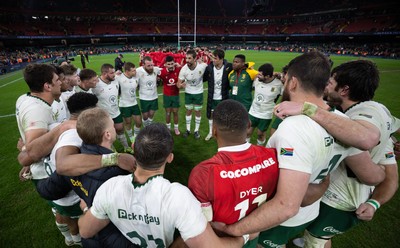 291125 - Wales v South Africa Springboks, Quilter Nations Series - South Africa huddle up at the end of the match 