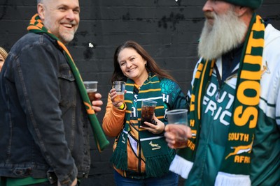 291125 - Wales v South Africa - Quilter Nations Series - South Africa fans before game in fan zone