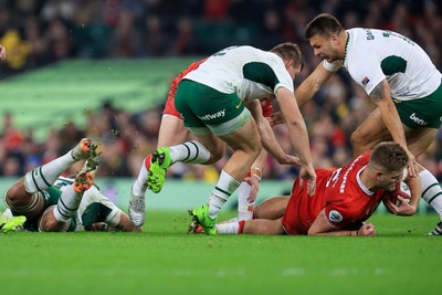 291125 - Wales v South Africa - Quilter Nations Series - Taine Plumtree of Wales