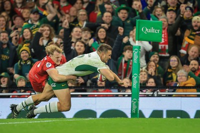 291125 - Wales v South Africa - Quilter Nations Series - Andre Esterhuizen of South Africa Scores a Try