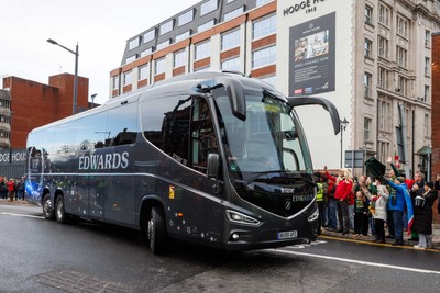291125 - Wales v South Africa - Quilter Nations Series - South Africa team bus arrives at Principality Stadium
