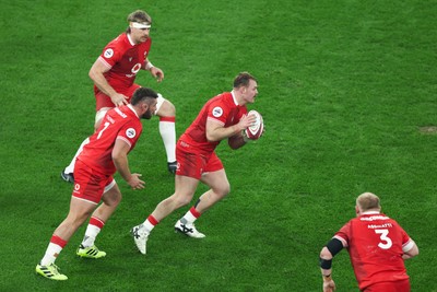 291125 - Wales v South Africa - Quilter Nations Series - Dewi Lake of Wales runs at the defence