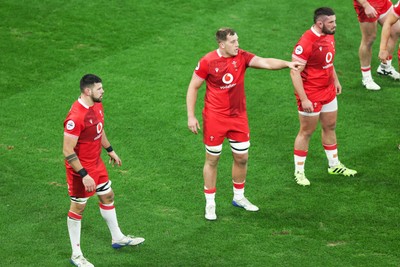 291125 - Wales v South Africa - Quilter Nations Series - Rhys Davies, Ben Carter and Gareth Thomas of Wales