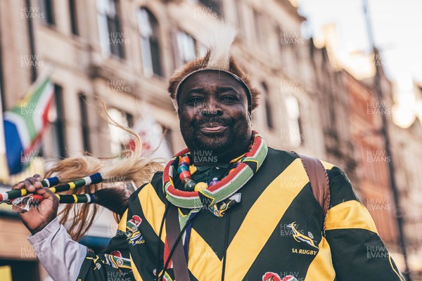 291125 - Wales v South Africa - Quilter Nations Series - Matchday colour in Cardiff City Centre ahead of the game 