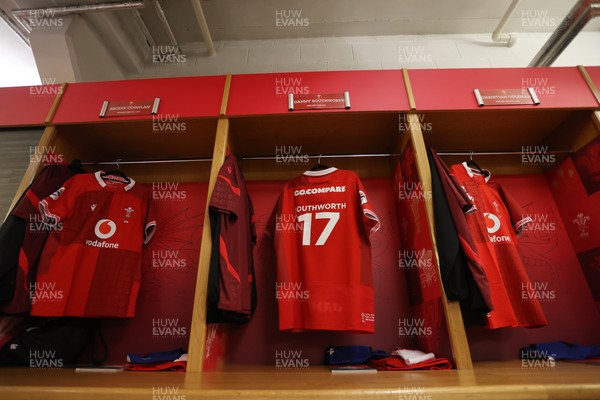 291125 - Wales v South Africa Springboks - Quilter Nations Series - Danny Southworth of Wales jersey in the dressing room before the game