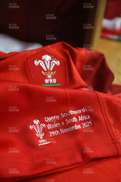 291125 - Wales v South Africa Springboks - Quilter Nations Series - Danny Southworth of Wales jersey in the dressing room before the game