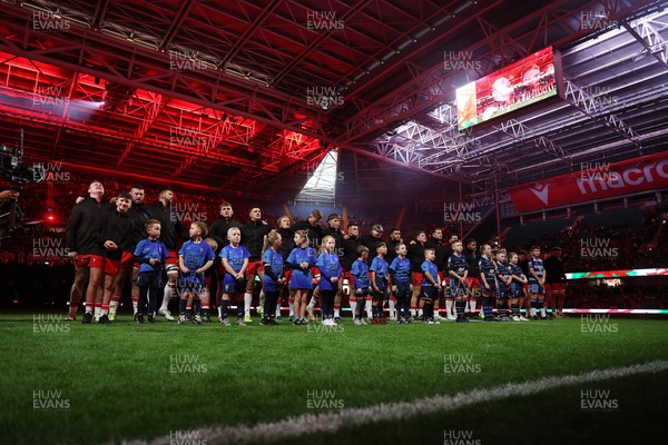 291125 - Wales v South Africa Springboks - Quilter Nations Series - Wales during the anthem