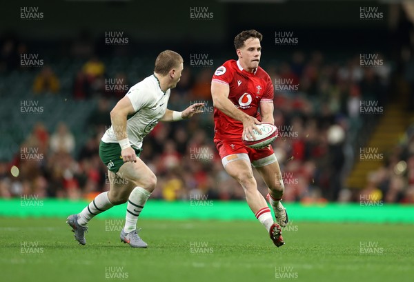 291125 - Wales v South Africa Springboks - Quilter Nations Series - Kieran Hardy of Wales 