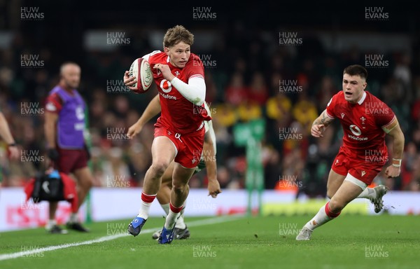 291125 - Wales v South Africa Springboks - Quilter Nations Series - Ellis Mee of Wales 