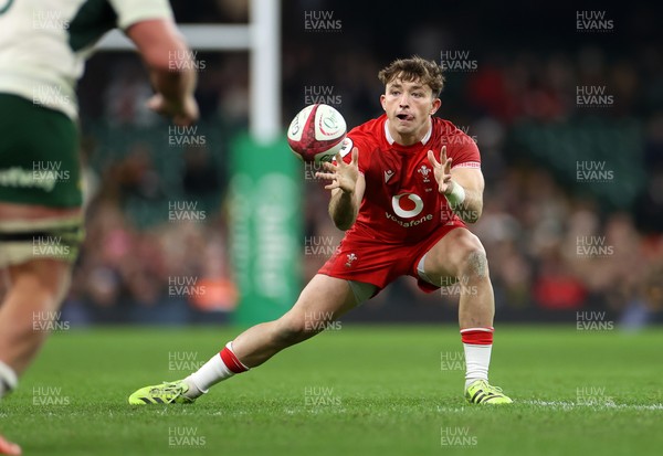 291125 - Wales v South Africa Springboks - Quilter Nations Series - Dan Edwards of Wales 