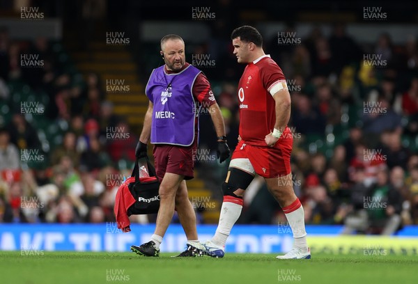 291125 - Wales v South Africa Springboks - Quilter Nations Series - Christian Coleman of Wales leaves the field