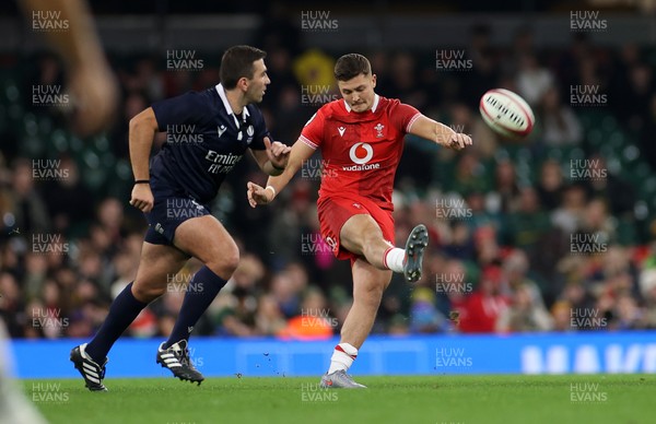 291125 - Wales v South Africa Springboks - Quilter Nations Series - Callum Sheedy of Wales 