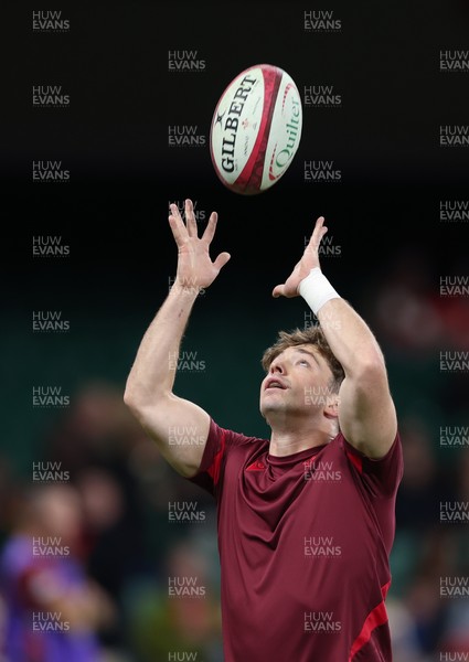 291125 - Wales v South Africa Springboks, Quilter Nations Series - Dan Edwards of Wales during warm up