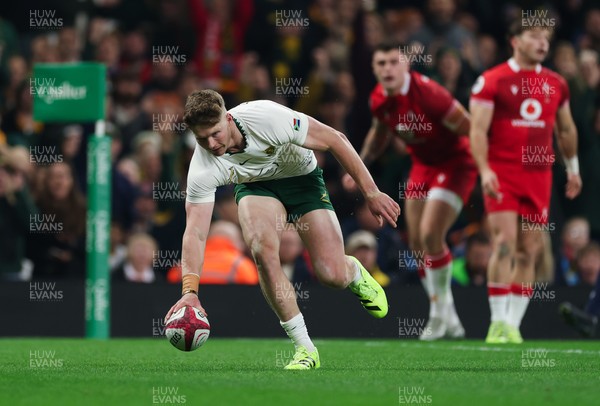 291125 - Wales v South Africa Springboks, Quilter Nations Series - Ethan Hooker of South Africa races in to score try