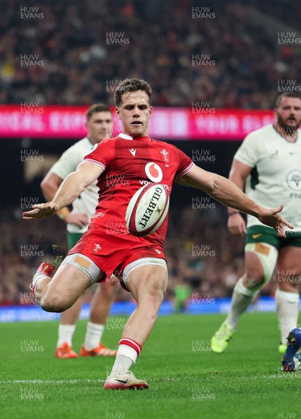 291125 - Wales v South Africa Springboks, Quilter Nations Series - Kieran Hardy of Wales kicks clear