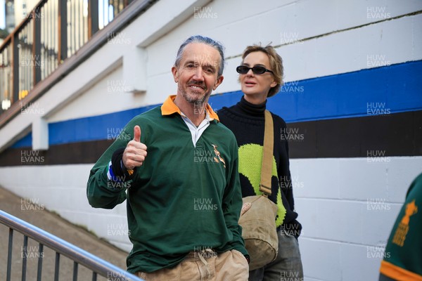 291125 - Wales v South Africa - Quilter Nations Series - South Africa fans before game