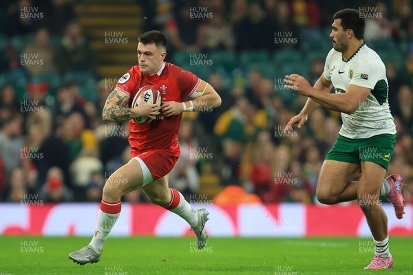 291125 - Wales v South Africa - Quilter Nations Series - Joe Roberts of Wales 