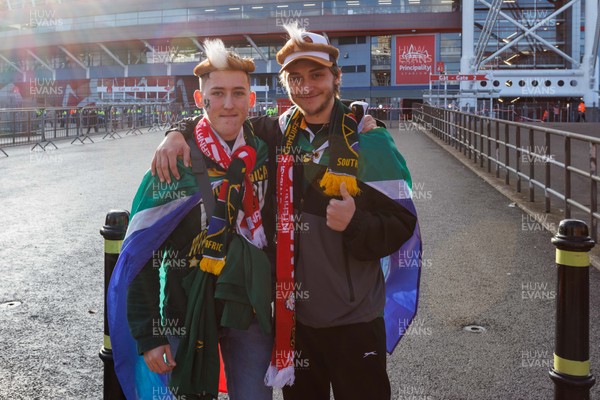 291125 - Wales v South Africa - Quilter Nations Series - Fans before the match