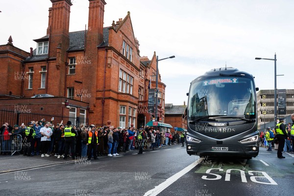 291125 - Wales v South Africa - Quilter Nations Series - Wales team bus arrives at Principality Stadium