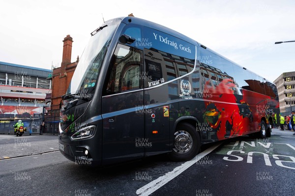 291125 - Wales v South Africa - Quilter Nations Series - Wales team bus arrives at Principality Stadium