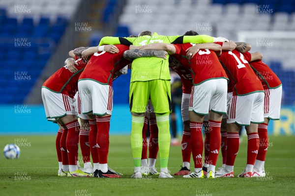 070923 - Wales v South Korea - International Friendly - Wales huddle ahead of kick off