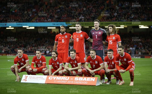 111018 - Wales v Spain - International Friendly - Wales Team Picture