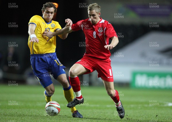 03.03.10 ... Wales v Sweden, Friendly International, Swansea -  Wales' Jack Collison gets away from Sweden's Johan Elmander  