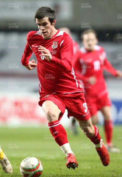 03.03.10 ... Wales v Sweden, Friendly International, Swansea -  Wales' Gareth Bale     