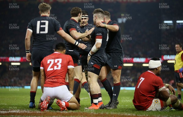 171118 - Wales v Tonga - Under Armour Series - Steff Evans of Wales celebrates scoring a try with team mates