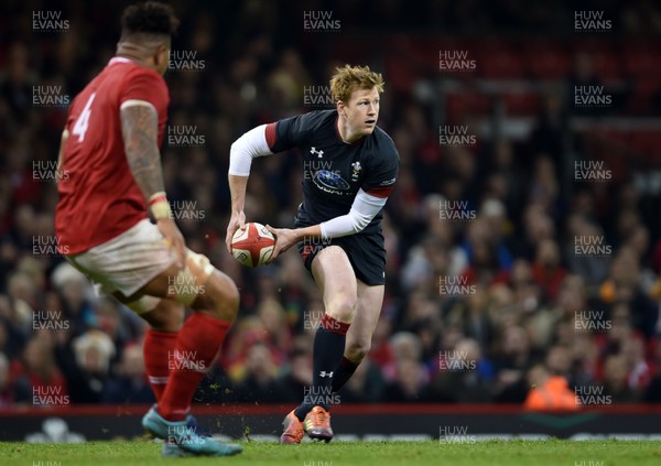 171118 - Wales v Tonga - Under Armour Series -  Rhys Patchell of Wales gets the ball away