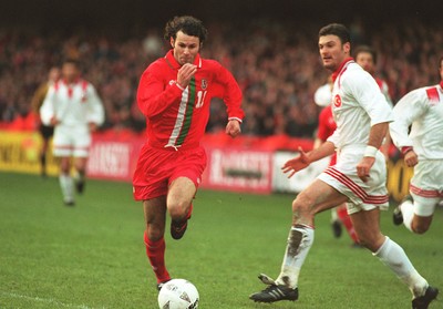 141296 - Wales v Turkey - Ryan Giggs of Wales gets past Alpay Ozalan