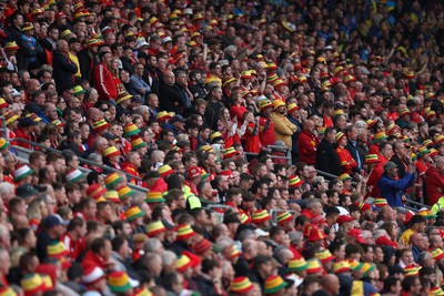 050622 -  Wales v Ukraine, World Cup Qualifying Play Off Final - Wales fans watch on