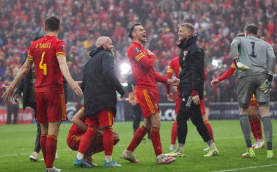 050622 -  Wales v Ukraine, World Cup Qualifying Play Off Final - Gareth Bale of Wales celebrates as Wales reach the World Cup Finals