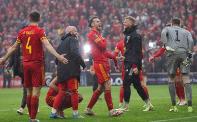 050622 -  Wales v Ukraine, World Cup Qualifying Play Off Final - Gareth Bale of Wales celebrates as Wales reach the World Cup Finals