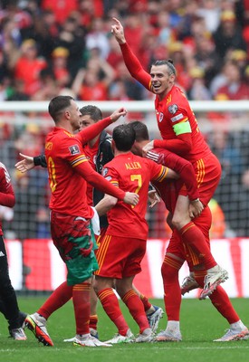 050622 -  Wales v Ukraine, World Cup Qualifying Play Off Final - Gareth Bale of Wales celebrates with team mates as Wales reach the World Cup Finals