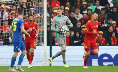 050622 -  Wales v Ukraine, World Cup Qualifying Play Off Final - Wales goalkeeper Wayne Hennessey in action during the match