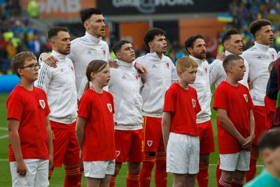 050622 -  Wales v Ukraine, World Cup Qualifying Play Off Final - Wales team sings the national anthem