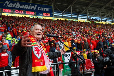 050622 -  Wales v Ukraine, World Cup Qualifying Play Off Final - Dafydd Iwan sings Yma o Hyd