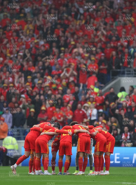 050622 -  Wales v Ukraine, World Cup Qualifying Play Off Final - The Wales team huddle up just before kick off