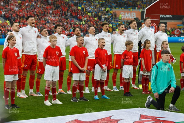 050622 -  Wales v Ukraine, World Cup Qualifying Play Off Final - Wales team sings the national anthem